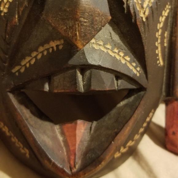 African Wooden Mask - Picture 4 of 4